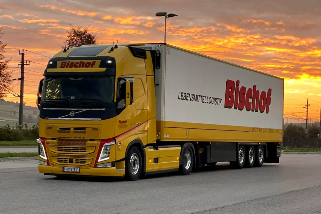 LKW im Sonnenuntergang